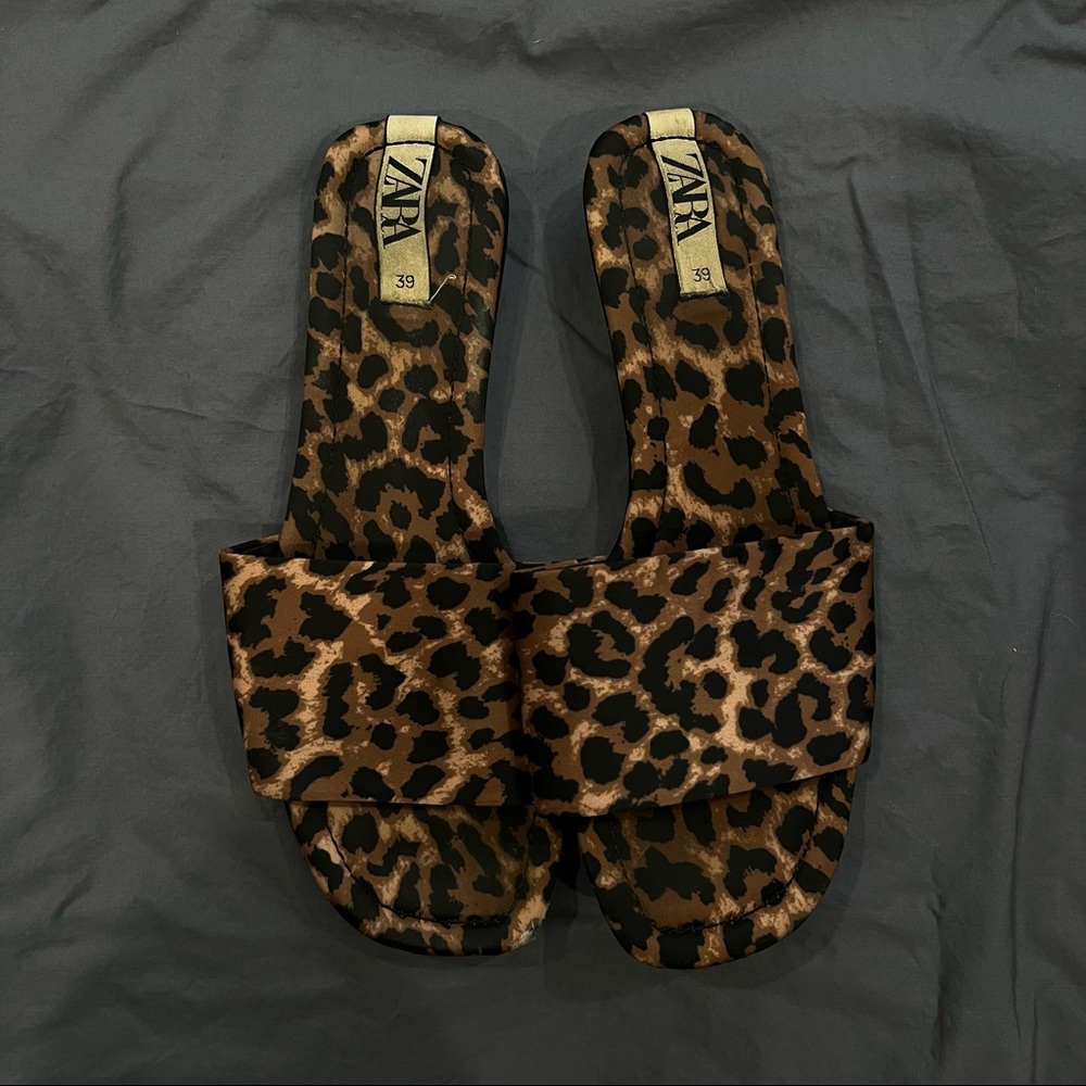 Zara sandals size 39